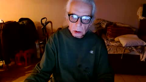 Snapshot of tom112292014 chatting on 12, 11, 2025 tom112292014 online show from 12, 11, 2025