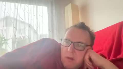 Snapshot of tom6644 chatting on 15, 2, 2025 Tom online show from 15, 2, 2025