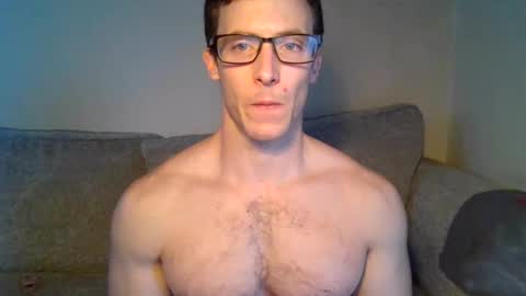 tom90ukx online show from 28, 2, 2025