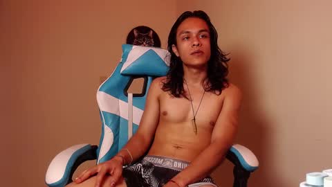 tom online show from 23, 10, 2025