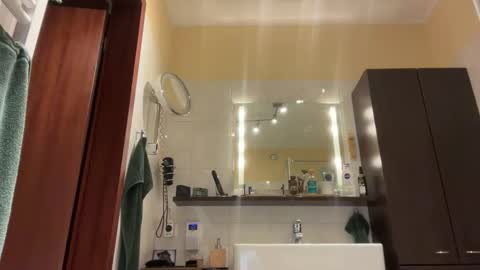 Tom online show from 23, 12, 2025