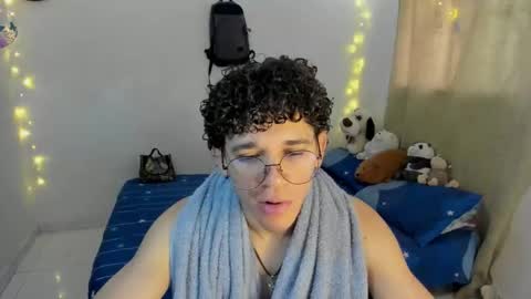 Tom Blue online show from 1, 12, 2025