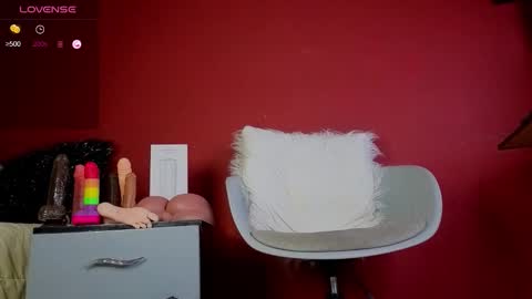 Snapshot of tom_brown12 chatting on 2, 12, 2025 Tom online show from 2, 12, 2025