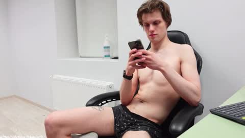 tom online show from 30, 11, 2025