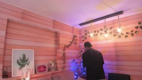 Master of pleasure online show from 17, 2, 2025