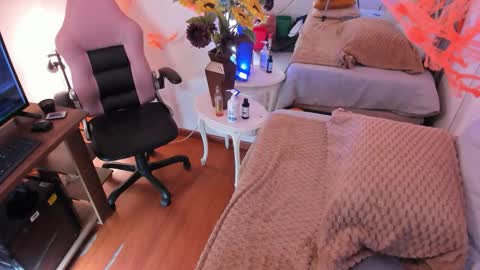 Master of pleasure online show from 21, 10, 2025