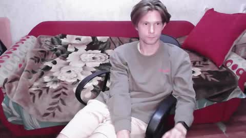 Snapshot of tom_elmo chatting on 1, 10, 2025 Tom Elmo online show from 1, 10, 2025