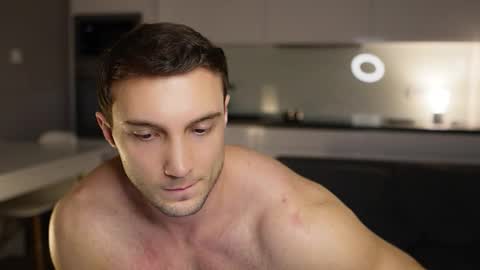 Tom online show from 17, 12, 2025