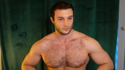 Tom online show from 7, 4, 2026