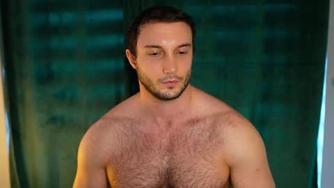 Tom online show from 12, 4, 2026