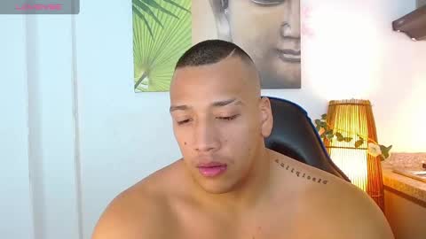 Snapshot of tom_muscle1 chatting on 25, 1, 2025 Tom muscle1 online show from 25, 1, 2025