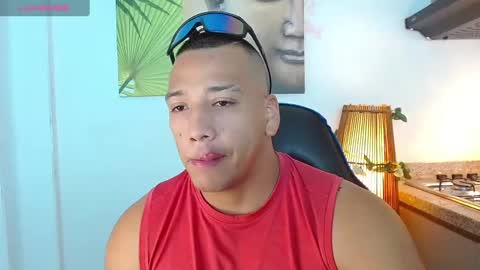 Snapshot of tom_muscle1 chatting on 1, 2, 2025 Tom muscle1 online show from 1, 2, 2025