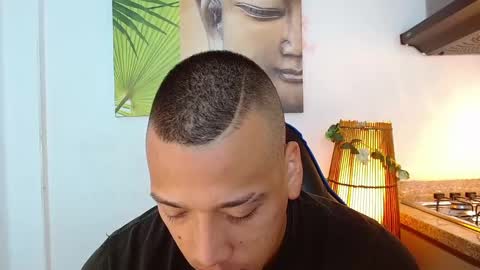 Snapshot of tom_muscle1 chatting on 21, 2, 2025 Tom muscle1 online show from 21, 2, 2025