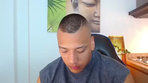 Snapshot of tom_muscle1 chatting on 4, 3, 2025 Tom muscle1 online show from 4, 3, 2025