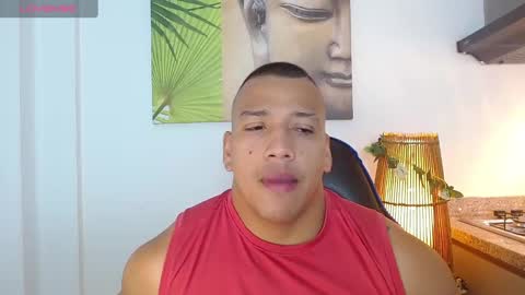 Snapshot of tom_muscle1 chatting on 8, 3, 2025 Tom muscle1 online show from 8, 3, 2025