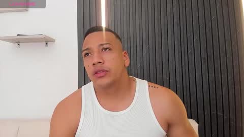 Snapshot of tom_muscle1 chatting on 9, 9, 2025 Tom muscle1 online show from 9, 9, 2025