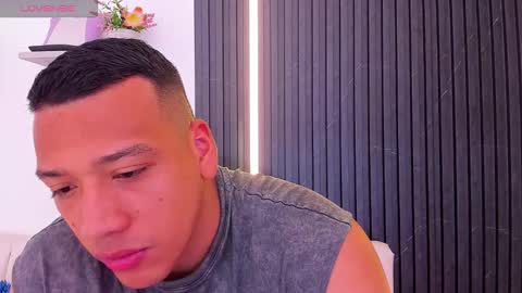 Snapshot of tom_muscle1 chatting on 21, 9, 2025 Tom muscle1 online show from 21, 9, 2025