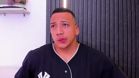 Snapshot of tom_muscle1 chatting on 7, 10, 2025 Tom muscle1 online show from 7, 10, 2025