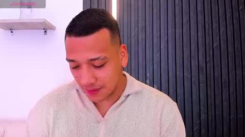 Snapshot of tom_muscle1 chatting on 22, 10, 2025 Tom muscle1 online show from 22, 10, 2025