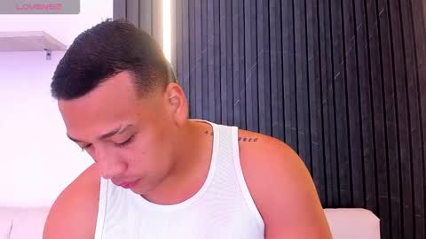 Snapshot of tom_muscle1 chatting on 29, 10, 2025 Tom muscle1 online show from 29, 10, 2025