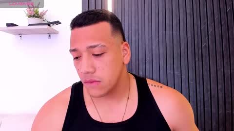 Snapshot of tom_muscle1 chatting on 5, 11, 2025 Tom muscle1 online show from 5, 11, 2025