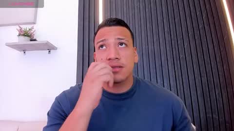 Snapshot of tom_muscle1 chatting on 16, 11, 2025 Tom muscle1 online show from 16, 11, 2025