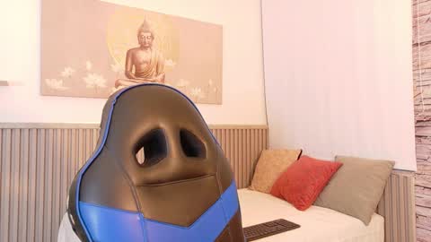 Snapshot of tom_muscle1 chatting on 20, 11, 2025 Tom muscle1 online show from 20, 11, 2025