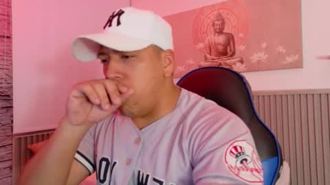 Snapshot of tom_muscle1 chatting on 21, 11, 2025 Tom muscle1 online show from 21, 11, 2025