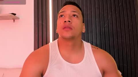 Snapshot of tom_muscle1 chatting on 23, 11, 2025 Tom muscle1 online show from 23, 11, 2025