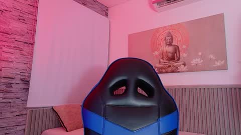 Snapshot of tom_muscle1 chatting on 15, 12, 2025 Tom muscle1 online show from 15, 12, 2025