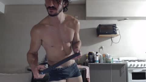 Snapshot of tom_show chatting on 1, 3, 2025 tom_show online show from 1, 3, 2025