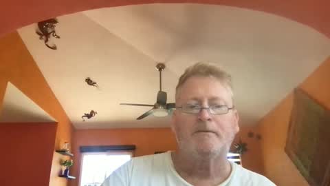 Snapshot of tomascausa chatting on 24, 4, 2026 Hola online show from 24, 4, 2026
