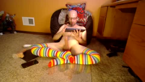 Snapshot of tombomb13 chatting on 8, 9, 2025 TomBomb13 online show from 8, 9, 2025