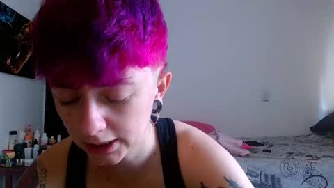 Snapshot of tomboyblue chatting on 14, 5, 2026 Blue online show from 14, 5, 2026