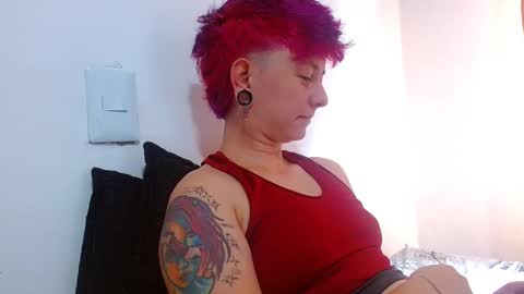 Snapshot of tomboyblue chatting on 16, 5, 2026 Blue online show from 16, 5, 2026
