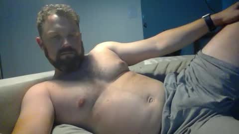 Snapshot of tombron85 chatting on 16, 4, 2026 tombron85 online show from 16, 4, 2026