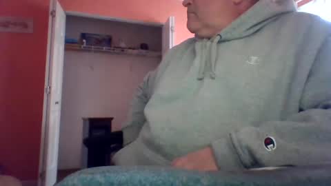 Snapshot of tomcat4848 chatting on 3, 10, 2025 tomcat4848 online show from 3, 10, 2025