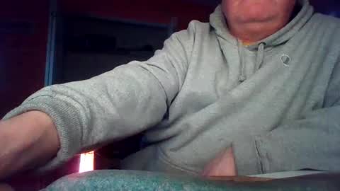 Snapshot of tomcat4848 chatting on 14, 12, 2025 tomcat4848 online show from 14, 12, 2025