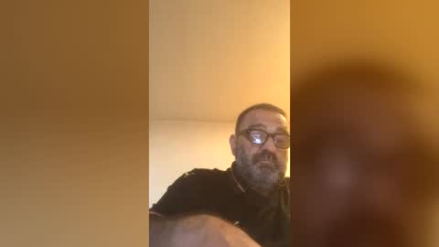 tomcop11111 online show from 14, 7, 2026