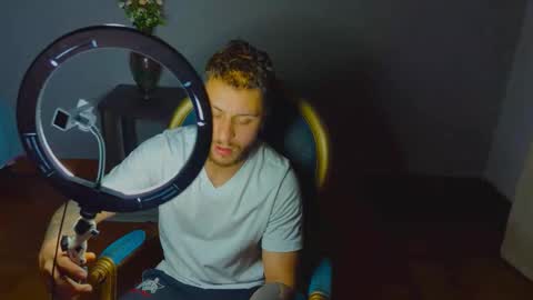 tomDavisXl online show from 19, 11, 2025