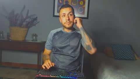 tomDavisXl online show from 22, 3, 2026