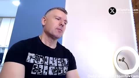 Snapshot of tomfoxcam chatting on 10, 3, 2025 Tom Fox online show from 10, 3, 2025