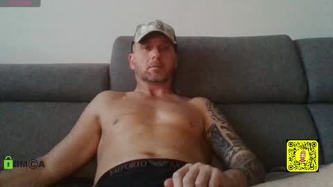 Snapshot of tomhardic chatting on 28, 1, 2025 TOM online show from 28, 1, 2025