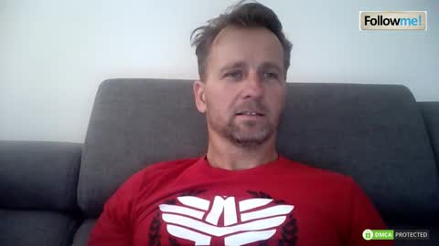 Snapshot of tomhardic chatting on 8, 10, 2025 TOM online show from 8, 10, 2025