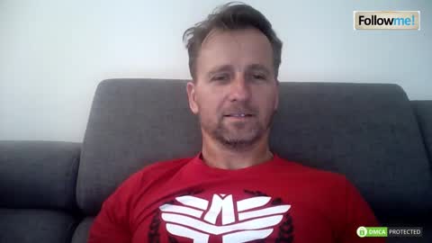 Snapshot of tomhardic chatting on 10, 10, 2025 TOM online show from 10, 10, 2025