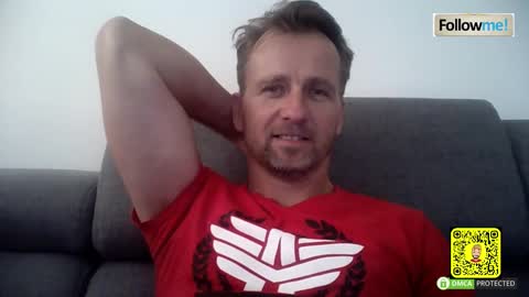 Snapshot of tomhardic chatting on 24, 10, 2025 TOM online show from 24, 10, 2025