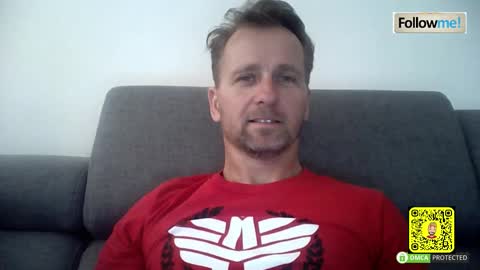 Snapshot of tomhardic chatting on 26, 10, 2025 TOM online show from 26, 10, 2025