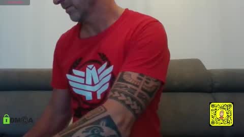 Snapshot of tomhardic chatting on 30, 10, 2025 TOM online show from 30, 10, 2025