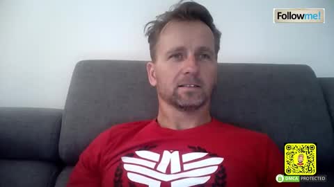 Snapshot of tomhardic chatting on 12, 11, 2025 TOM online show from 12, 11, 2025