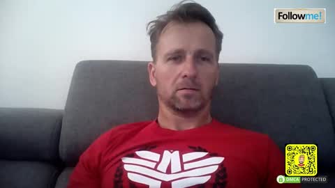 Snapshot of tomhardic chatting on 20, 11, 2025 TOM online show from 20, 11, 2025